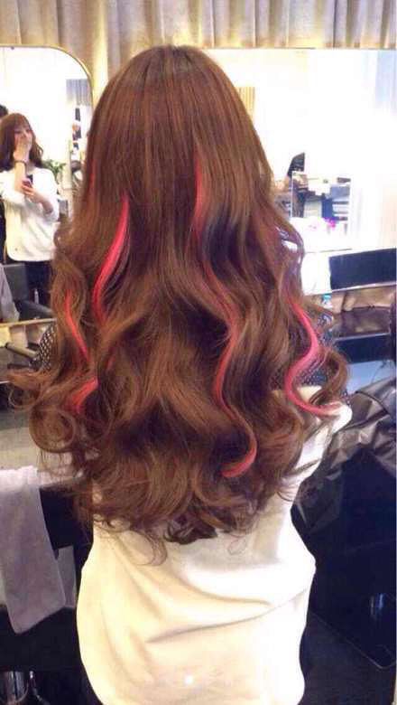 有个美女问<em>头发在哪里做</em>的,这个是-手机随手拍