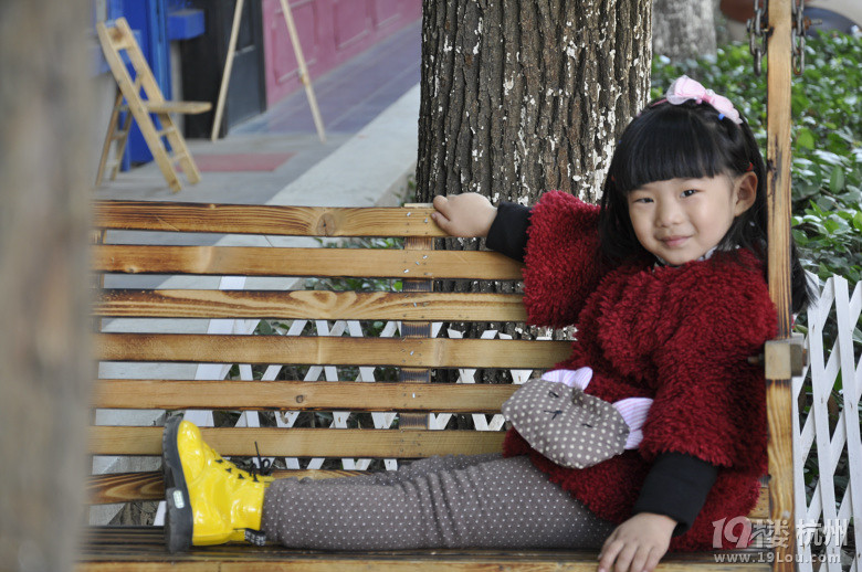 应聘淘宝小模特喽 彤小姐四岁啦