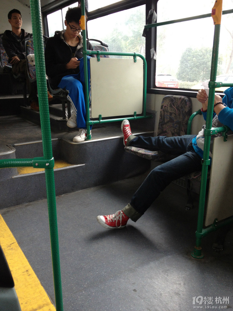 19楼公交版首部公交爱情微电影《巴士情缘》