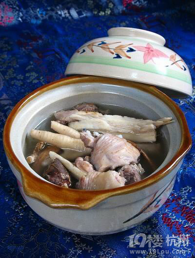 【深夜食堂】煲豬腳湯