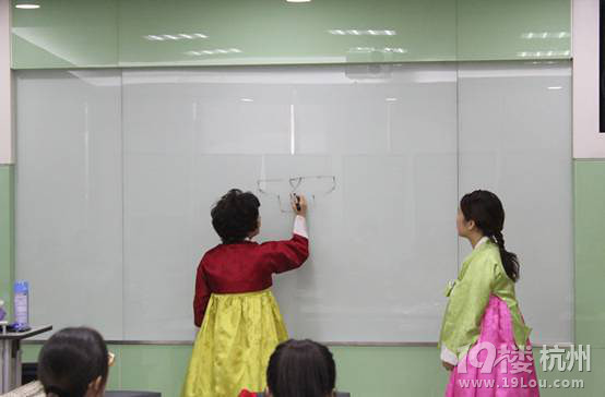 宝宝成长记--巧手妈咪学制衣-婴儿期(1-12个月