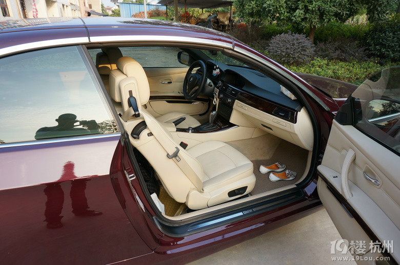 个人转让10年7月份的宝马330I硬顶敞篷车-二手