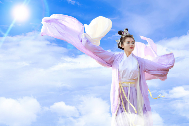 愛穿古裝的“桃子”