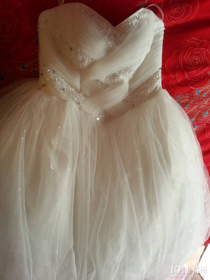 齐地婚纱红色礼服转让,私人定制的哦(孕妇可穿