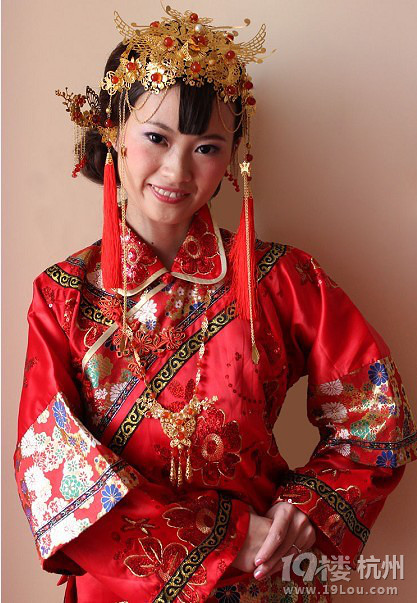 百科:什么是秀禾服?-婚纱礼服-结婚大本营-杭州