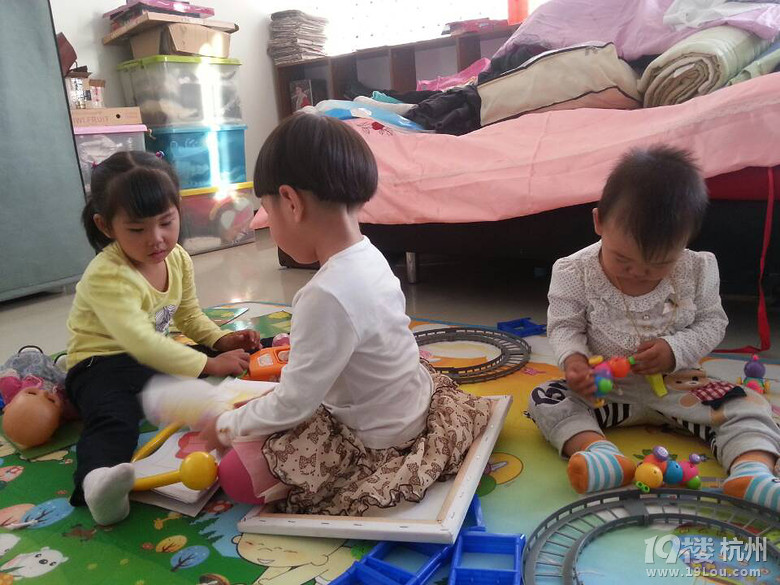 《<em>我的兄弟姐妹</em>》和姑姑的<em>孩子</em>们一起奔跑-宝