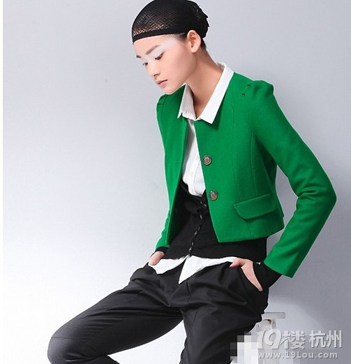 毛呢也玩逆襲——早春服裝色彩搭配