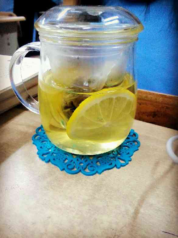 快来看我泡的柠檬荷叶茶-手机随手拍-杭州19楼