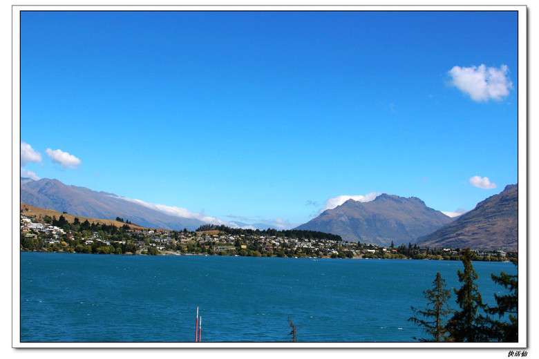 深邃幽蓝的瓦卡蒂普湖(lake wakatipu(一—皇后镇湖区