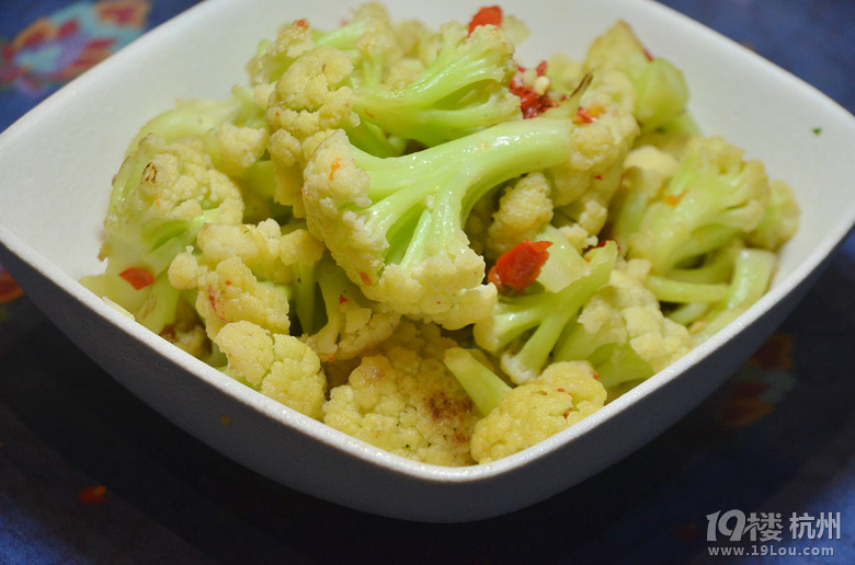 【琪哥爸の家常菜】毛豆煮肉丸，很鮮的菜