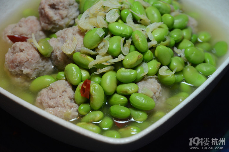 【琪哥爸の家常菜】毛豆煮肉丸，很鮮的菜