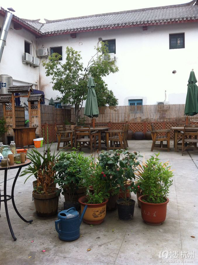 在横店看到很多明星啊哦-游记攻略-旅游先遣队