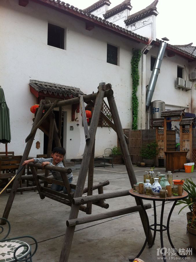 在横店看到很多明星啊哦-游记攻略-旅游先遣队