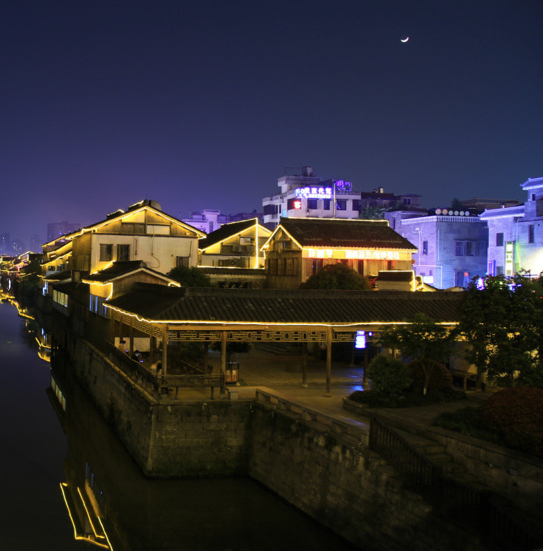 v夜景河美食街的夜景该拍好看呢?-美食照串串风景合肥北城图片