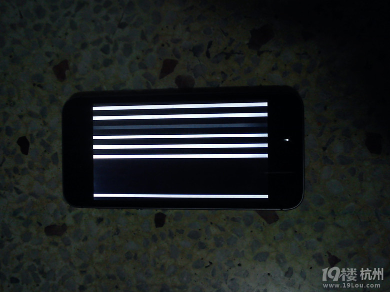 iphone5s进水,手机出现条纹,怎么办-其他-手机