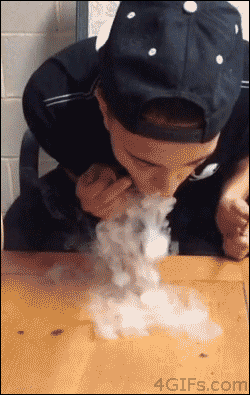 抽烟的最高境界,达不到的就把烟戒了吧