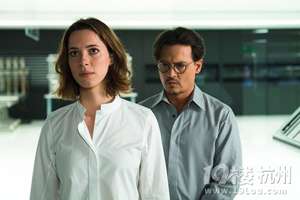 超验骇客》:德普大叔与女主至死不渝的爱情-桃