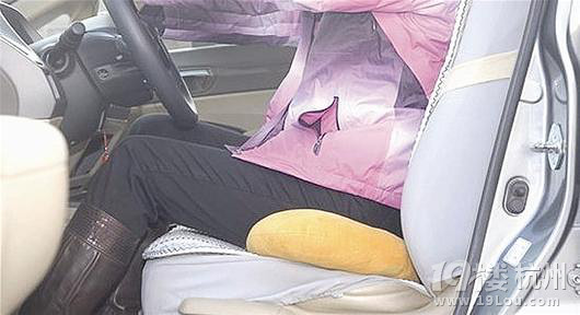 <em>为什么</em>有人说女司机<em>开车</em>很危险,大家知道危险