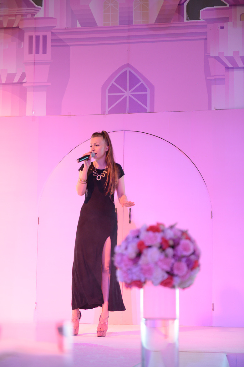 商场里也能举行婚礼?明星大咖们都来捧场了!-