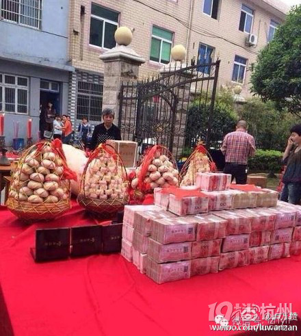 網(wǎng)友曬臺州土豪娶媳婦 亮瞎小伙伴的眼