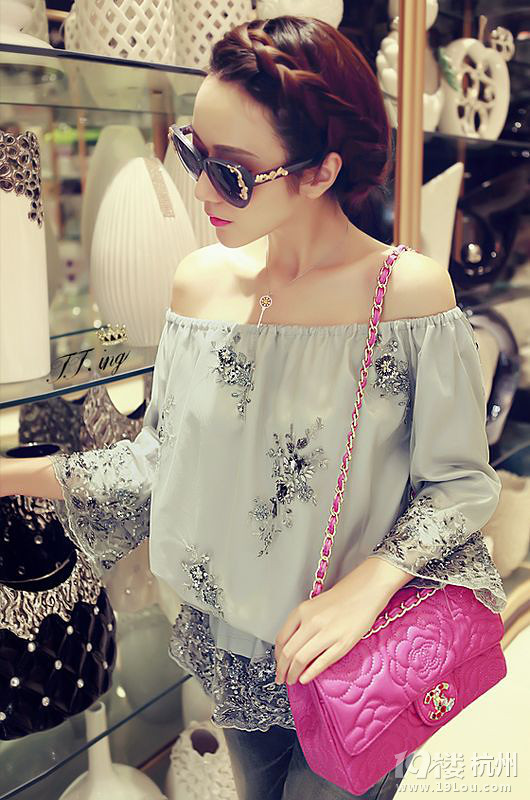 <em>啊哈 。靓女</em>必备,时尚韩国精品女装折扣了。-今