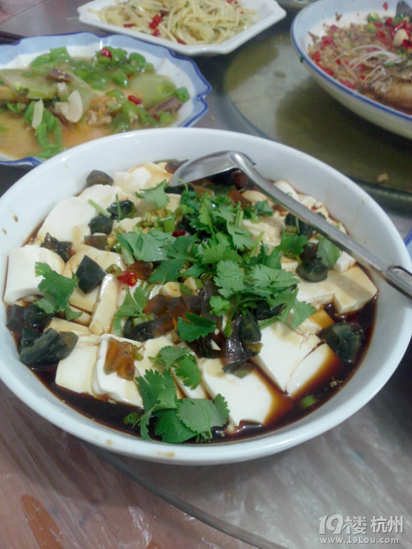 吃貨這里看——美景美食美中餐