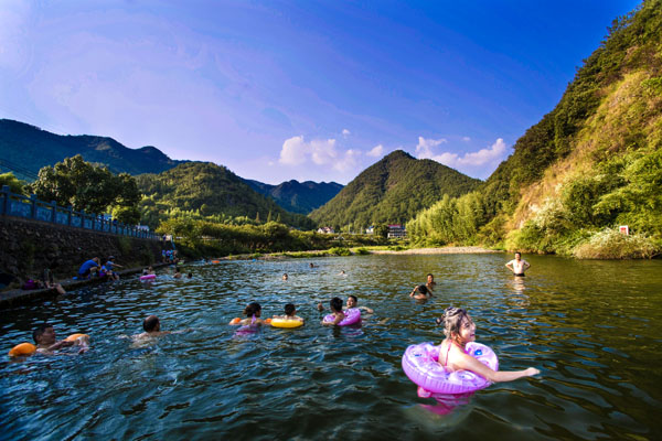 富阳窈口美景