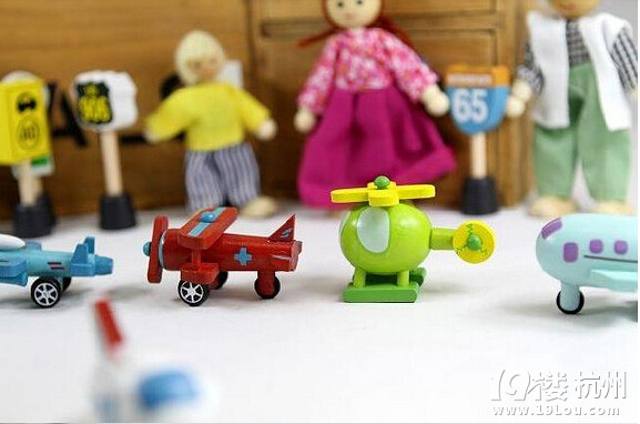 包邮 木制儿童玩具飞机模型男孩礼物12辆一套