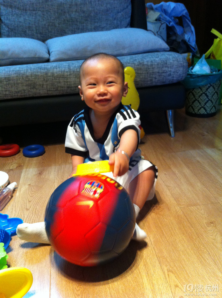 《足球宝宝也疯狂》多多的世界杯-活动-孩爸孩