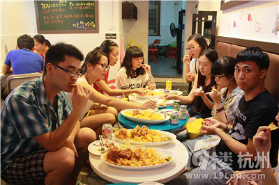 酒香不怕巷子深~高沙學(xué)林街有家韓國(guó)waker炸雞店！