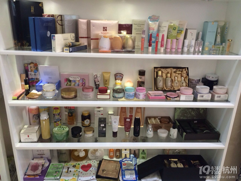 化妆品实体店：捕捉消费者味蕾的新战场