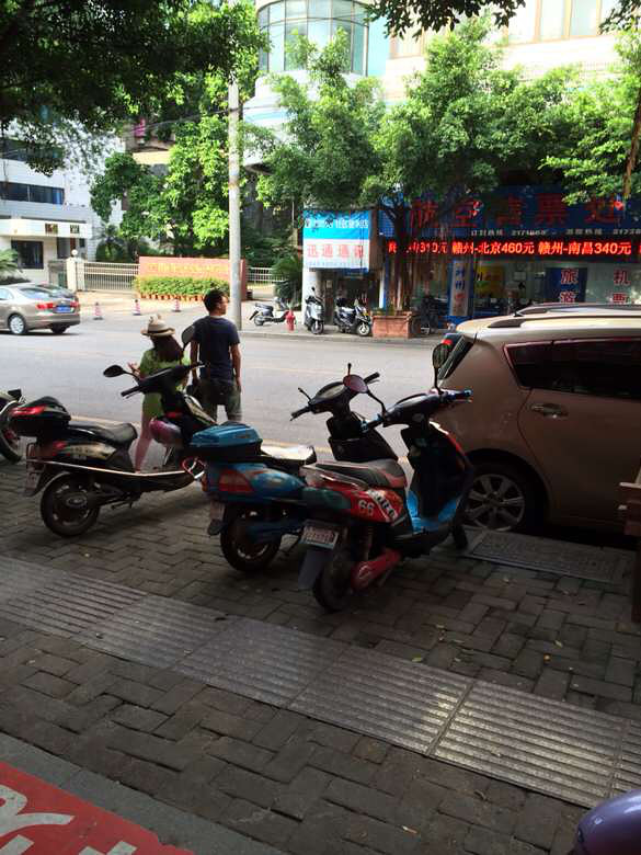 道路违章,交警,记者采访-手机随手拍-杭州19楼