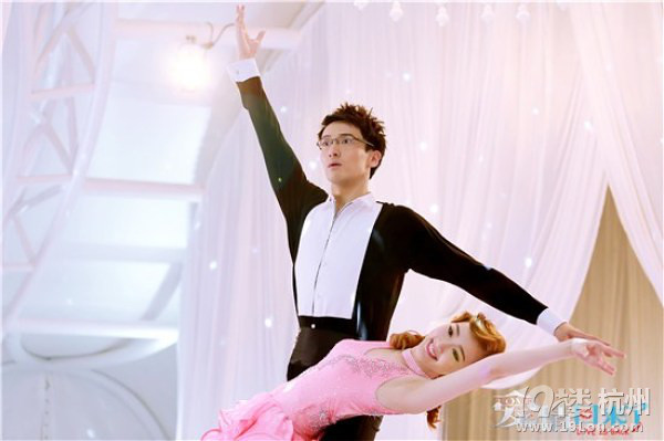 《爱情回来了》热播选秀明星偶像剧大翻身-其