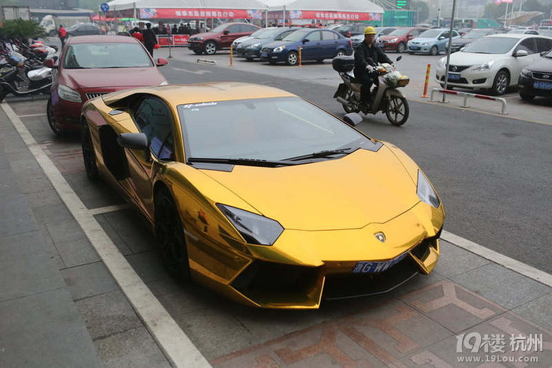 游想租车不知道哪里可以租到便宜点的越野车?