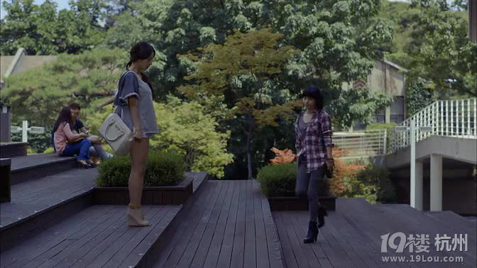 图解电影《鬼影敲门》不知天高地厚的大学生-