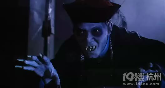 图解电影《鬼咬鬼》洪金宝 林正英版女鬼小红