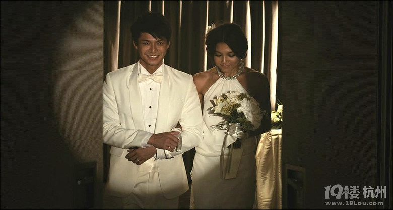 《不再说分手》郑伊健刷烂片,周秀娜一直秀胸