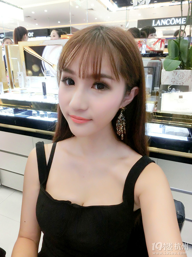 ［張小奈］彩妝和香氛，完美變身muse女神