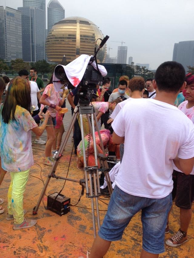 浙江中国蓝六周年宣传片拍摄现场【二】-边走