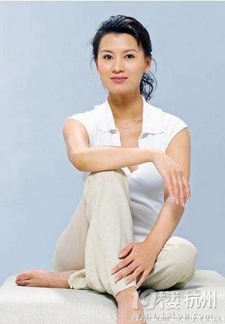 段奕宏郭晓冬等20大男星背后低调娇妻美艳pk(图)