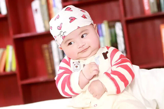 大眼男宝秀秀-宝宝秀-妈咪宝宝秀-杭州19楼