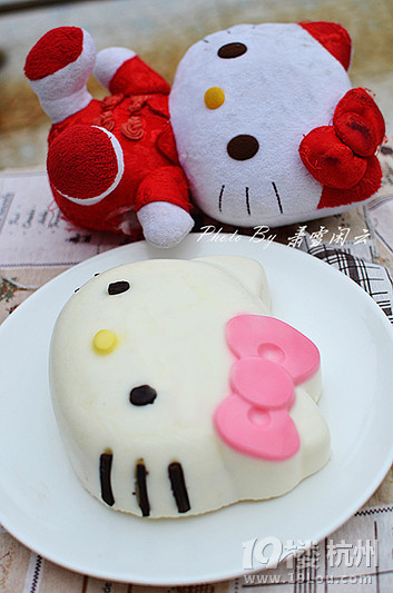【 蕭雪閑云】hello kitty 酸奶慕斯蛋糕