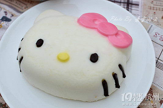 【 蕭雪閑云】hello kitty 酸奶慕斯蛋糕