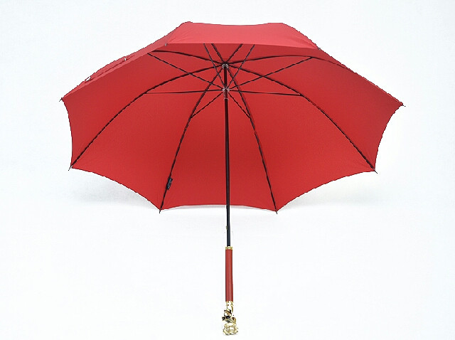 买了二把红色雨伞准备结婚时候用的-手机随手
