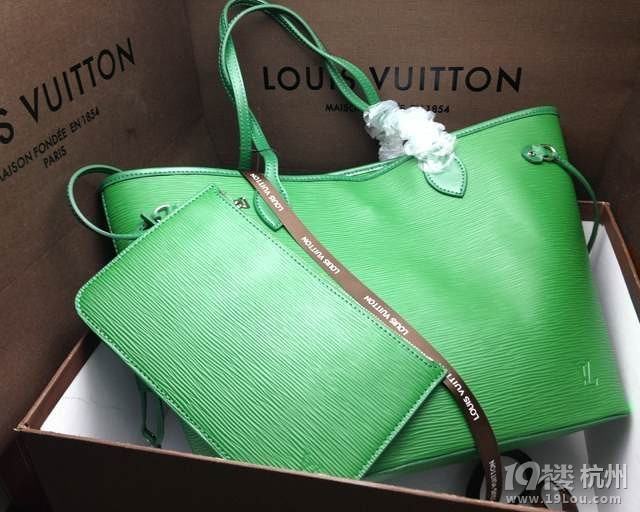 广州名牌包包工厂批发新款包包手表货源供应商