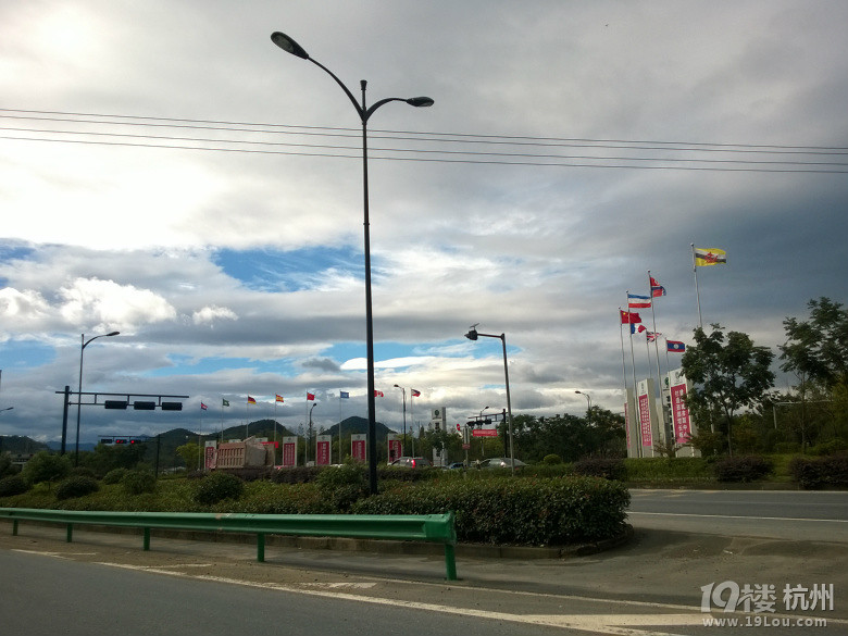 雨过天晴,台风过后天总是那么蓝-手机随手拍-杭