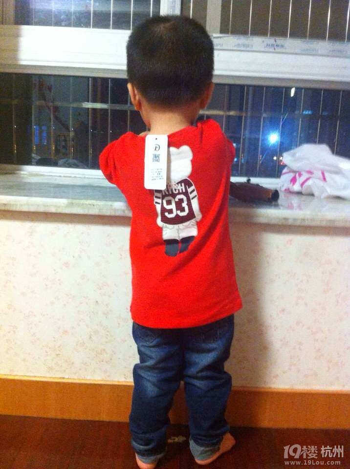 新衣服到了,耍下酷-幼儿期(1-3岁)-孩爸孩妈聊天