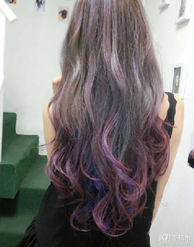 分享:秋冬<em>长发烫染</em>造型款-<em>发型</em>-美容护肤-杭州