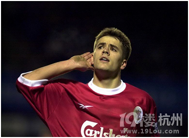 你眼中的足球绅士:迈克欧文VS贝克汉姆-明星趣