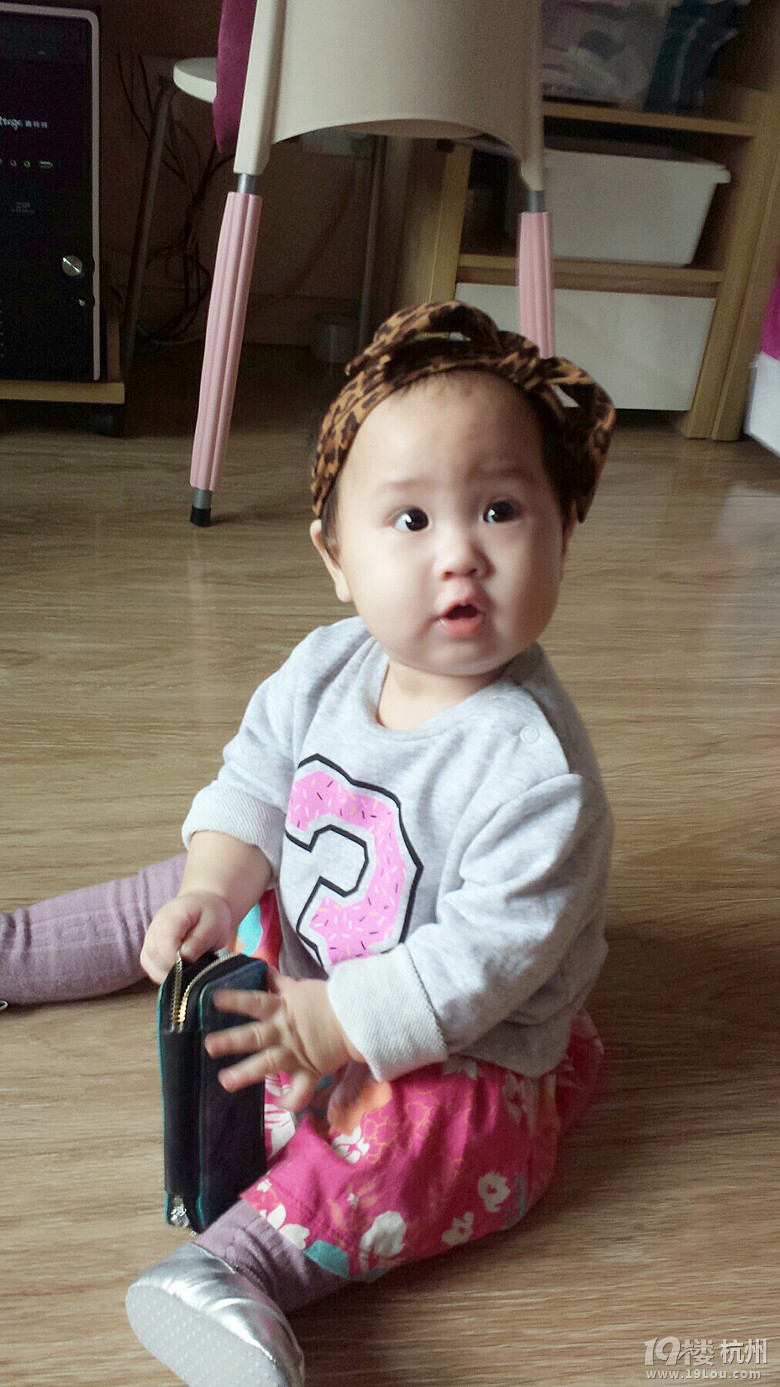 妈妈的情人节礼物,妈妈的小萌马-宝宝秀-妈咪宝